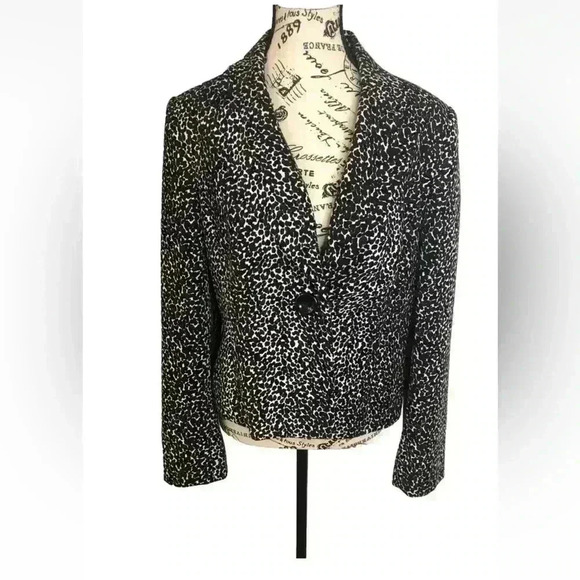 JH Collectibles Suits Women’s size 12 Animal Print Jacket One Button - Picture 1 of 4